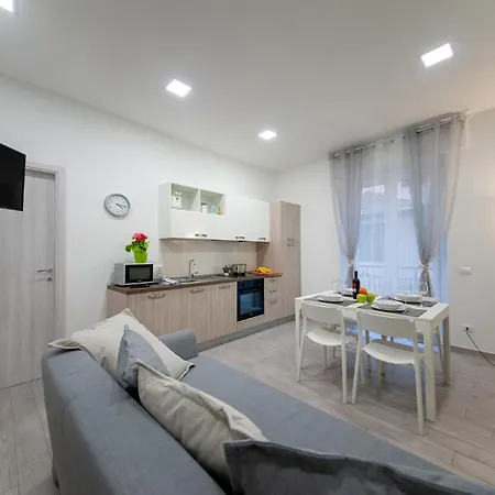 Ines Rivieraholiday Albenga